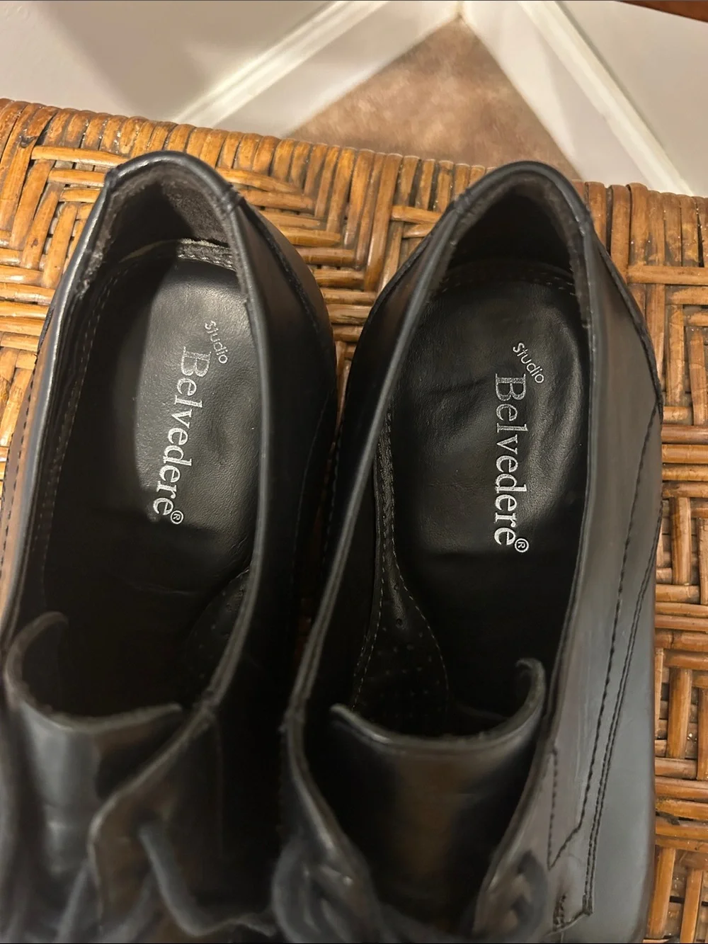 Belvedere men lace